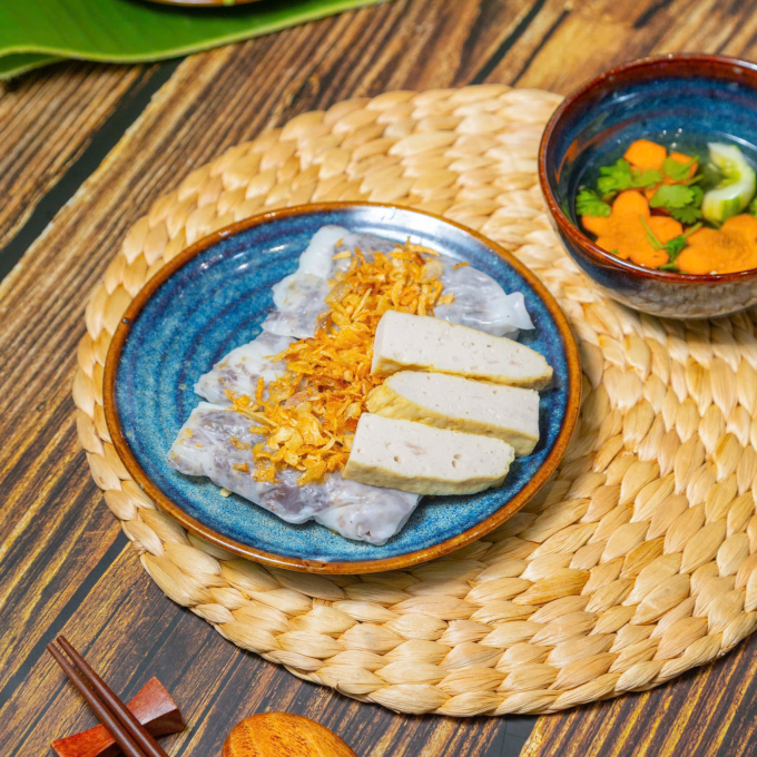 Bánh cuốn chả quế